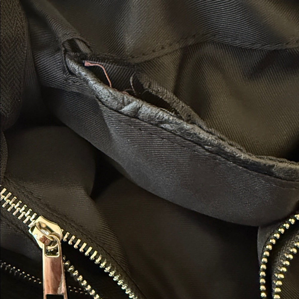 ISADORA ITALIAN LEATHER PURSE! - Picture 8 of 12